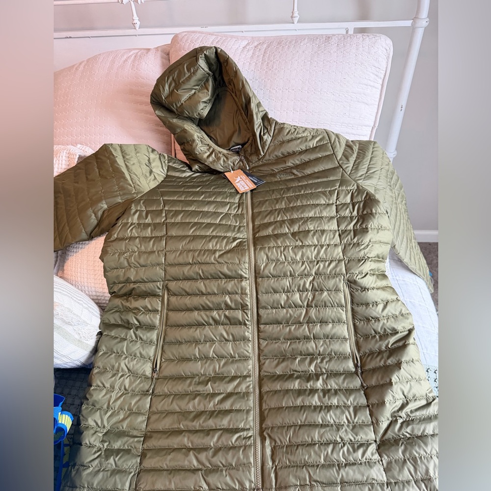 Eddie Bauer Women's Microlight Packable Down Hooded Parka